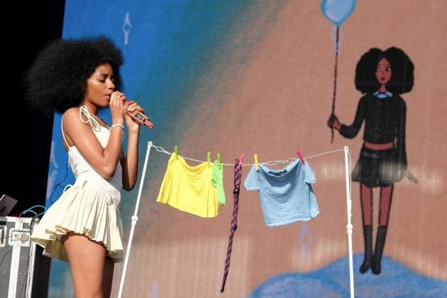 Entertainment Themen der Woche KW 30 July 27, 2024, Lulworth, United Kingdom: London born, and from Cote d lvoire, Joyce Cisse AKA Flowerovlove , influencer and singer songwriter, performing live on stage. She is an Instagram sensation modelling clothing Lulworth United Kingdom - ZUMAs197 20240727_aaa_s197_235 Copyright: xDawnxFletcher-Parkx