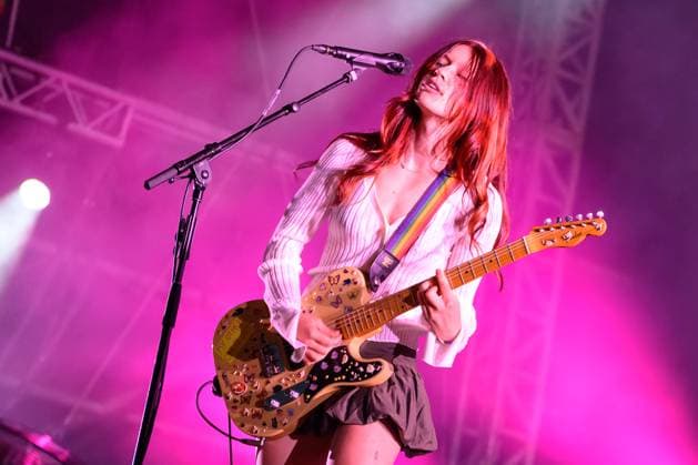 Wet Leg at Truck Festival - Saturday 27th July 2024 Wet Leg headlining Truck Festival - Saturday 27th July 2024 Truck Festival 2023 will take place in the idyllic Oxfordshire countryside from 26 to 28 July 2024. Often described as the Godfather of the small music festivals, the Truck Festival has been featuring some of the biggest and best emerging artists since 1998. The festival takes place at Hill Farm, Steventon, Oxfordshire, OX13 6AB. Photography by Hannah Meadows for RETNA, Credit:Hannah Meadows Photography Avalon  Copyright: xHannahxMeadowsxPhotographyx xAvalonx 0893343550