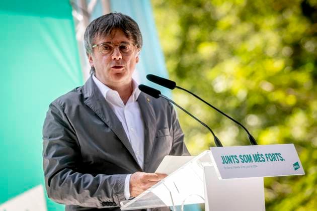 Puigdemont Announces That He Will Return To Catalonia In The Coming Weeks. The former Catalan president and member of the European Parliament, Carles Puigdemont, who is in Belgian exile since the end of 2017, is announcing at an event of the Junts party in Els Banys i Palalda in Northern Catalonia, in the south of France. Puigdemont is aspiring to recover the presidency of the Catalan government if the independence block the presidency of the socialist Salvador Illa, winner of the last regional elections. In Els Banys i Palalda, France, on July 27, 2024. Els Banys i ParladÃ France  Copyright: xAlbertxLlopx originalFilename: salame-puigdemo240727_np0ho.jpg