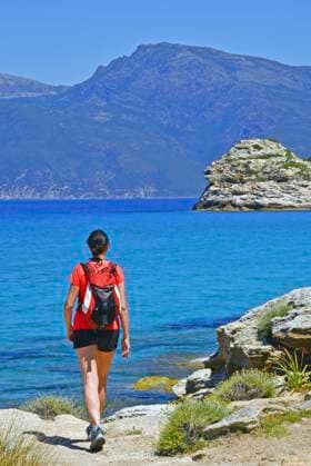Wanderin auf dem Weg zwischen dem Strand von Lotu und der Stadt Saint Florent, Frankreich, Korsika hiker on the path between Lotu beach and the town of Saint Florent, France, Corsica BLWS713490 *** Hiker at the Path between the Beach from Lotu and the City Saint Florent, France, Corsica Hiker ON The Path between Lotu Beach and The Town of Saint Florent, France, Corsica BLWS713490 Copyright: xblickwinkel P.xRoyerx