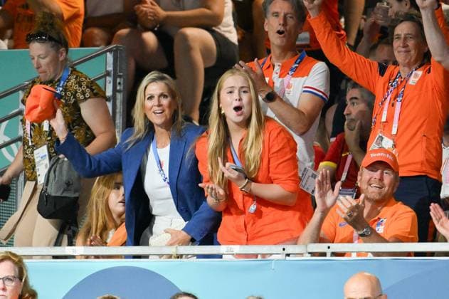 Bilder des Jahres 2024, Entertainment 08 August Entertainment Bilder des Tages Paris 2024 - Handball - Dutch Royals In The Stands (L to R) Princess Alexia of the Netherlands, Queen Maxima of the Netherlands, Princess Catharina-Amalia of the Netherlands and King Willem-Alexander of the Netherlands at the handball match between Netherlands and Spain on Day 4 of the Paris 2024 Summer Olympic Games at South Paris Arena on July 30, 2024 in Paris, France. Photo by Robin Utrecht ABACAPRESS.COM Paris France  Copyright: xZabulonxLaurent ABACAx