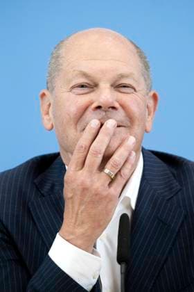 Olaf Scholz - Bundespressekonferenz DEU, Deutschland, Germany, Berlin, 24.07.2024 Olaf Scholz , Bundeskanzler SPD waehrend der Bundespressekonferenz zum Thema Aktuelle Themen der Innen- und Aussenpolitik in Berlin Deutschland en: Olaf Scholz , Federal Chancellor SPD during the federal press conference on the subject Current topics in domestic and foreign policy in Berlin Germany *** Olaf Scholz Federal Press Conference DEU, Deutschland, Germany, Berlin, 24 07 2024 Olaf Scholz , Federal Chancellor SPD during the federal press conference on the subject Current topics in domestic and foreign policy in Berlin Germany en Olaf Scholz , Federal Chancellor SPD during the federal press conference on the subject Current topics in domestic and fore
