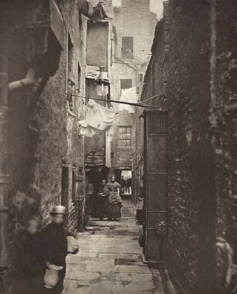 RECORD DATE NOT STATED Close No. 37 High Street ( 15), Printed 1900. Copyright:xHeritagexArt HeritagexImagesxThomasxAnnanx IMAGO, ! ACHTUNG: AUFNAHMEDATUM GESCHÄTZT!  Copyright:HeritagexArt HeritagexImagesxThomasxAnnanx IMAGO