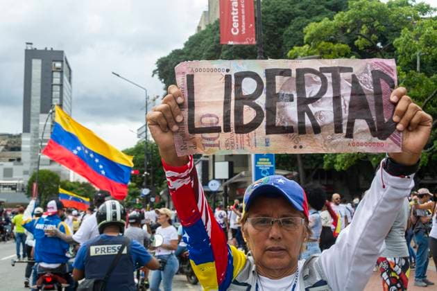 News Themen der Woche KW31 News Bilder des Tages Second day of protest in Venezuela, after the supposed electoral fraud, carried out by the government of Nicolas Maduro Caracas Miranda Venezuela Copyright: xJimmyxVillaltax xVWPicsx JVI-VenezuelaElectionProtestB-9