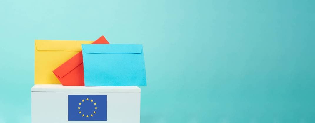 EU election, ballot box, european union flag, blue and yellow stars, citizens of Europe voting Parliament EU election, ballot box, european union flag, blue and yellow stars, citizens of Europe voting Parliament Copyright: xZoonar.com BeritxKesslerx 21695055