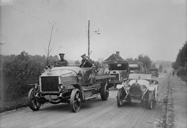 RECORD DATE NOT STATED British armored autos in France, between c1910 and c1915. British soldiers and cars in France during World War I. Copyright:xHeritagexArt HeritagexImagesxBainxNewsxServicex IMAGO, ! ACHTUNG: AUFNAHMEDATUM GESCHÄTZT!  Copyright:HeritagexArt HeritagexImagesxBainxNewsxServicex IMAGO