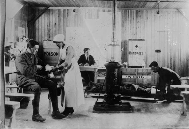 RECORD DATE NOT STATED British Voluntary Aid detachment dressing station, 27 Jun 1917. A British Red Cross Society Voluntary Aid Detachment (VAD) Dressing Station, Abbeville, France on June 27, 1917 during World War I. Copyright:xHeritagexArt HeritagexImagesxBainxNewsxServicex IMAGO, ! ACHTUNG: AUFNAHMEDATUM GESCHÄTZT!  Copyright:HeritagexArt HeritagexImagesxBainxNewsxServicex IMAGO