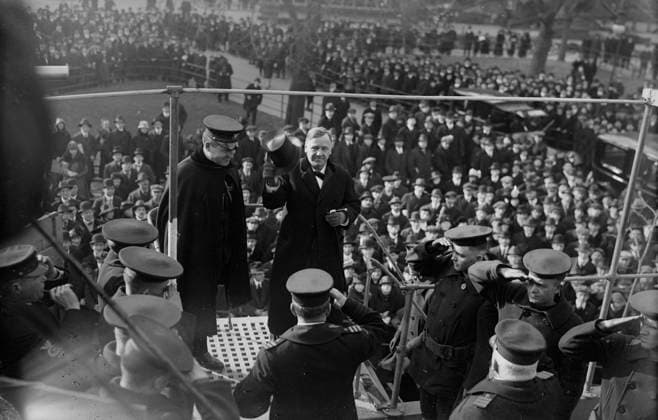 RECORD DATE NOT STATED Daniels on RECRUIT, 16 Mar 1918. Secretary of the Navy Josephus Daniels (1862-1948) on the U.S.S. Recruit, a fake battleship built in Union Square, New York City by the Navy to recruit seamen and sell Liberty Bonds during World War I. Daniels visited the Recruit on March 16, 1918. Copyright:xHeritagexArt HeritagexImagesxBainxNewsxServicex IMAGO, ! ACHTUNG: AUFNAHMEDATUM GESCHÄTZT!  Copyright:HeritagexArt HeritagexImagesxBainxNewsxServicex IMAGO