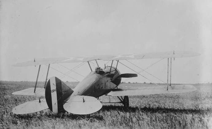RECORD DATE NOT STATED Marine in Scout plane, 10 June 1918 (date created or published later). An airplane at the Marine Flying Field, Miami, Florida during World War I. Copyright:xHeritagexArt HeritagexImagesxBainxNewsxServicex IMAGO, ! ACHTUNG: AUFNAHMEDATUM GESCHÄTZT!  Copyright:HeritagexArt HeritagexImagesxBainxNewsxServicex IMAGO
