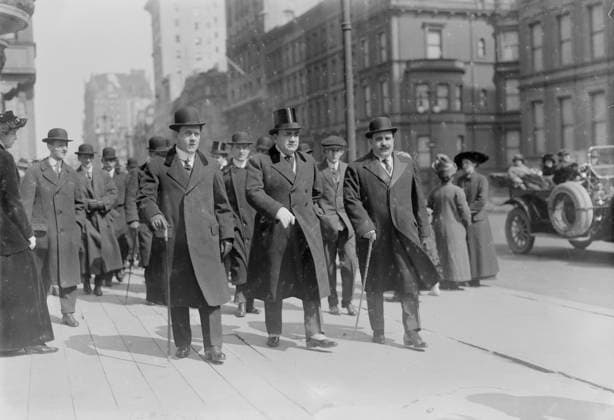 RECORD DATE NOT STATED Enrico Caruso, Easter, 13, 1913. Shows opera singer Enrico Caruso (1873-1921) on Easter day, March 23, 1913, New York City. Copyright:xHeritagexArt HeritagexImagesxBainxNewsxServicex IMAGO, ! ACHTUNG: AUFNAHMEDATUM GESCHÄTZT!  Copyright:HeritagexArt HeritagexImagesxBainxNewsxServicex IMAGO