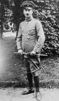 RECORD DATE NOT STATED Lieut. Frankl, between c1915 and c1920. Shows Lieutenant Wilhelm Frankl (1893-1917), a pilot with the German air force during World War I. Copyright:xHeritagexArt HeritagexImagesxBainxNewsxServicex IMAGO, ! ACHTUNG: AUFNAHMEDATUM GESCHÄTZT!  Copyright:HeritagexArt HeritagexImagesxBainxNewsxServicex IMAGO