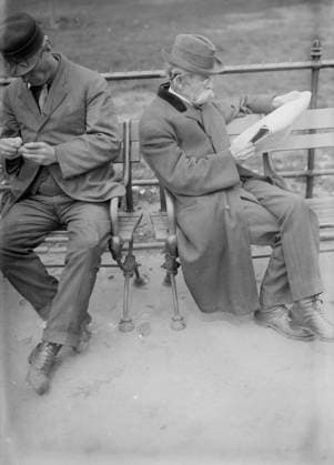 RECORD DATE NOT STATED In Union Sq., between c1910 and c1915. Copyright:xHeritagexArt HeritagexImagesxBainxNewsxServicex IMAGO, ! ACHTUNG: AUFNAHMEDATUM GESCHÄTZT!  Copyright:HeritagexArt HeritagexImagesxBainxNewsxServicex IMAGO
