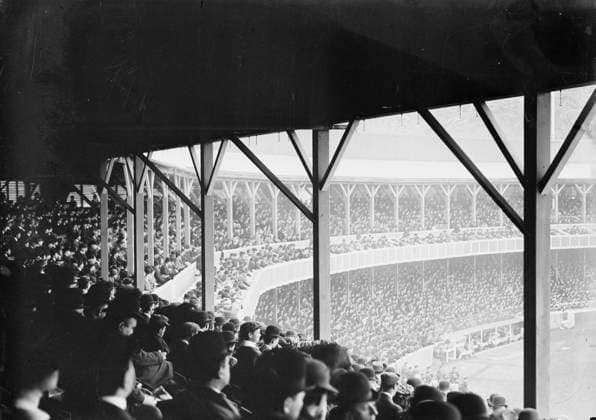 RECORD DATE NOT STATED Game between Boston NL and New York NL at Polo Grounds (baseball), 1910. Copyright:xHeritagexArt HeritagexImagesxBainxNewsxServicex IMAGO, ! ACHTUNG: AUFNAHMEDATUM GESCHÄTZT!  Copyright:HeritagexArt HeritagexImagesxBainxNewsxServicex IMAGO
