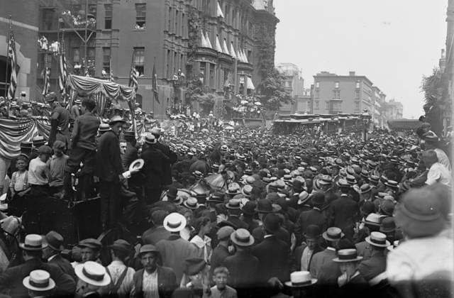 RECORD DATE NOT STATED Breaking ground. for New Subway, between c1910 and c1915. Copyright:xHeritagexArt HeritagexImagesxBainxNewsxServicex IMAGO, ! ACHTUNG: AUFNAHMEDATUM GESCHÄTZT!  Copyright:HeritagexArt HeritagexImagesxBainxNewsxServicex IMAGO