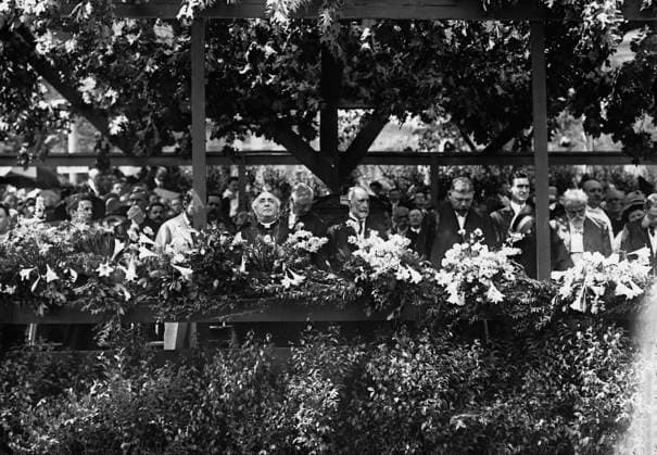 RECORD DATE NOT STATED New York City Mayor William J. Gaynor reviewing parade, between 1910 and 1913. Copyright:xHeritagexArt HeritagexImagesxBainxNewsxServicex IMAGO, ! ACHTUNG: AUFNAHMEDATUM GESCHÄTZT!  Copyright:HeritagexArt HeritagexImagesxBainxNewsxServicex IMAGO