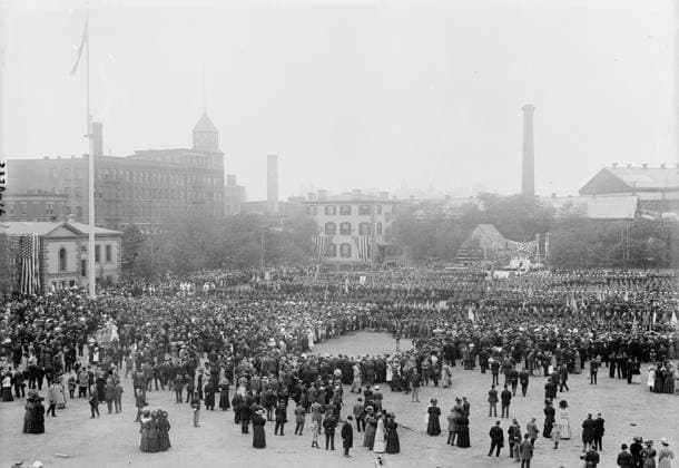 RECORD DATE NOT STATED Field Mass - B k n Navy Yard, between c1910 and c1915. Copyright:xHeritagexArt HeritagexImagesxBainxNewsxServicex IMAGO, ! ACHTUNG: AUFNAHMEDATUM GESCHÄTZT!  Copyright:HeritagexArt HeritagexImagesxBainxNewsxServicex IMAGO