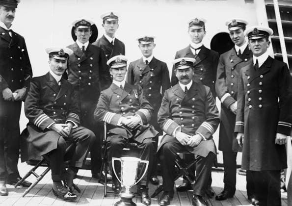 RECORD DATE NOT STATED Captain Rostron & under officers of Carpathia ship , 1912. Shows Captain Arthur Henry Rostron next to the silver loving cup presented to him in May 1912 by survivors of the Titanic in recognition of his heroism in their rescue. Copyright:xHeritagexArt HeritagexImagesxBainxNewsxServicex IMAGO, ! ACHTUNG: AUFNAHMEDATUM GESCHÄTZT!  Copyright:HeritagexArt HeritagexImagesxBainxNewsxServicex IMAGO