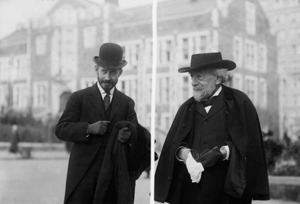 RECORD DATE NOT STATED Prof. Geo. McAneny, Dr. Jacobi, 1912. Shows Dr. Abraham Jacobi (1830-1919), considered the founder of pediatric medicine in the United States, with his son-in-law George McAneny (1869-1953) outside City College, New York City, where a reception was held to honor Dr. Alexis Carrel for his Nobel Prize in medicine. Copyright:xHeritagexArt HeritagexImagesxBainxNewsxServicex IMAGO, ! ACHTUNG: AUFNAHMEDATUM GESCHÄTZT!  Copyright:HeritagexArt HeritagexImagesxBainxNewsxServicex IMAGO
