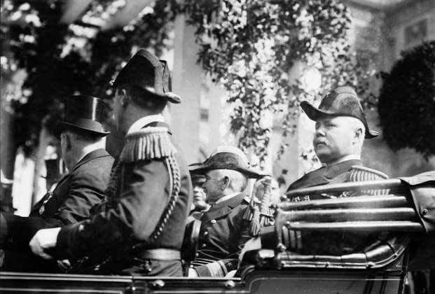 RECORD DATE NOT STATED Adm. Osterhaus at City Hall, 1912. Shows U.S. Navy Rear Admiral Hugo Osterhaus (1851-1927), at City Hall, New York City during a naval mobilization. Copyright:xHeritagexArt HeritagexImagesxBainxNewsxServicex IMAGO, ! ACHTUNG: AUFNAHMEDATUM GESCHÄTZT!  Copyright:HeritagexArt HeritagexImagesxBainxNewsxServicex IMAGO