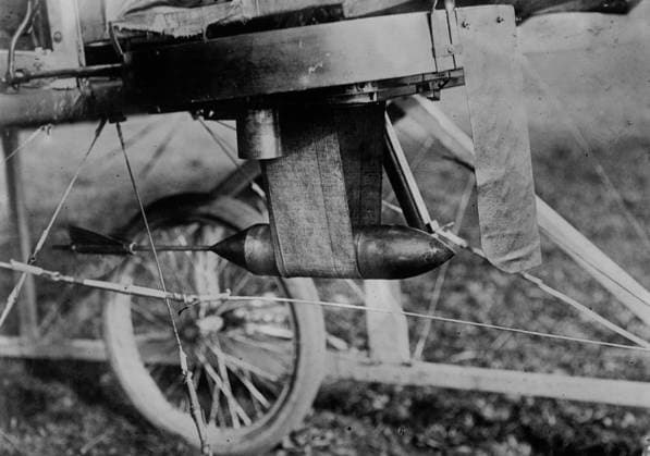 RECORD DATE NOT STATED Lieut. Scott s Aero Bomb, (1912?). Probably shows bomb sighting and dropping device designed by Lieutenant Riley E. Scott in 1911. Copyright:xHeritagexArt HeritagexImagesxBainxNewsxServicex IMAGO, ! ACHTUNG: AUFNAHMEDATUM GESCHÄTZT!  Copyright:HeritagexArt HeritagexImagesxBainxNewsxServicex IMAGO