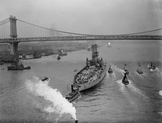 RECORD DATE NOT STATED WYOMING from Brooklyn Bridge, between c1910 and c1915. Shows the Manhattan Bridge in the background. Copyright:xHeritagexArt HeritagexImagesxBainxNewsxServicex IMAGO, ! ACHTUNG: AUFNAHMEDATUM GESCHÄTZT!  Copyright:HeritagexArt HeritagexImagesxBainxNewsxServicex IMAGO