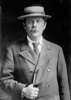 RECORD DATE NOT STATED Conan Doyle, 1913. Shows Scottish physician and writer Sir Arthur Conan Doyle (1859-1930). Copyright:xHeritagexArt HeritagexImagesxBainxNewsxService GeorgexGrahamxBainx IMAGO, ! ACHTUNG: AUFNAHMEDATUM GESCHÄTZT!  Copyright:HeritagexArt HeritagexImagesxBainxNewsxService GeorgexGrahamxBainx IMAGO