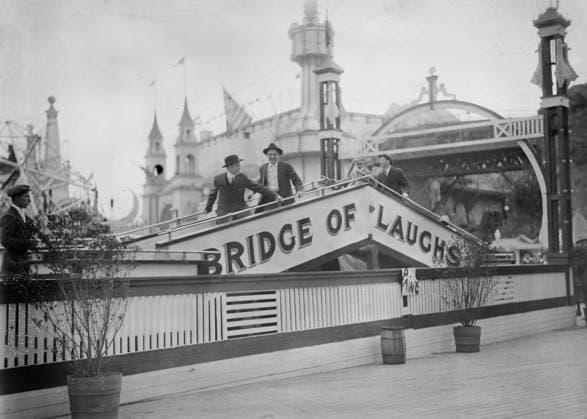 RECORD DATE NOT STATED Luna Park, Coney Isl., between c1910 and c1915. Copyright:xHeritagexArt HeritagexImagesxBainxNewsxServicex IMAGO, ! ACHTUNG: AUFNAHMEDATUM GESCHÄTZT!  Copyright:HeritagexArt HeritagexImagesxBainxNewsxServicex IMAGO