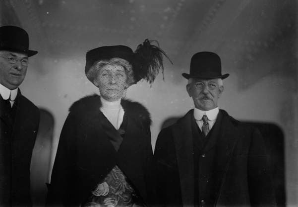 RECORD DATE NOT STATED Mr. & Mrs. C. Gorgas, between c1910 and c1915. Shows Dr. William Crawford Gorgas (1854-1920), a physician and 22nd Surgeon General of the U.S. Army (1914-18) with his wife. Copyright:xHeritagexArt HeritagexImagesxBainxNewsxServicex IMAGO, ! ACHTUNG: AUFNAHMEDATUM GESCHÄTZT!  Copyright:HeritagexArt HeritagexImagesxBainxNewsxServicex IMAGO