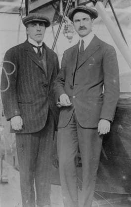 RECORD DATE NOT STATED Lt. Porte and Glenn Curtiss, between c1910 and c1915. Copyright:xHeritagexArt HeritagexImagesxBainxNewsxServicex IMAGO, ! ACHTUNG: AUFNAHMEDATUM GESCHÄTZT!  Copyright:HeritagexArt HeritagexImagesxBainxNewsxServicex IMAGO