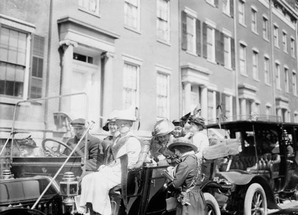 RECORD DATE NOT STATED Mrs. McCutcheon, 1914. Shows participants in Woman Suffrage Day events in New York City, May 2, 1914. Copyright:xHeritagexArt HeritagexImagesxBainxNewsxServicex IMAGO, ! ACHTUNG: AUFNAHMEDATUM GESCHÄTZT!  Copyright:HeritagexArt HeritagexImagesxBainxNewsxServicex IMAGO