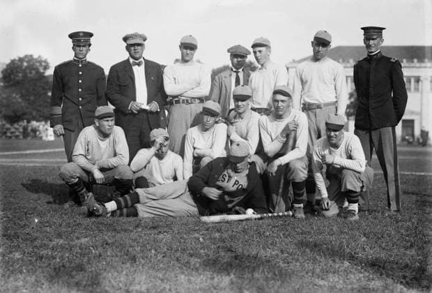 RECORD DATE NOT STATED West Point Base Ball Team, 1914. Copyright:xHeritagexArt HeritagexImagesxBainxNewsxServicex IMAGO, ! ACHTUNG: AUFNAHMEDATUM GESCHÄTZT!  Copyright:HeritagexArt HeritagexImagesxBainxNewsxServicex IMAGO