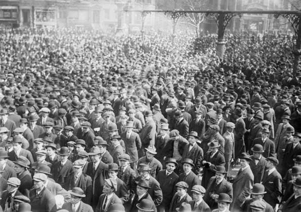 RECORD DATE NOT STATED I.W.W. Meeting -- Union Sq., 1914. Copyright:xHeritagexArt HeritagexImagesxBainxNewsxServicex IMAGO, ! ACHTUNG: AUFNAHMEDATUM GESCHÄTZT!  Copyright:HeritagexArt HeritagexImagesxBainxNewsxServicex IMAGO