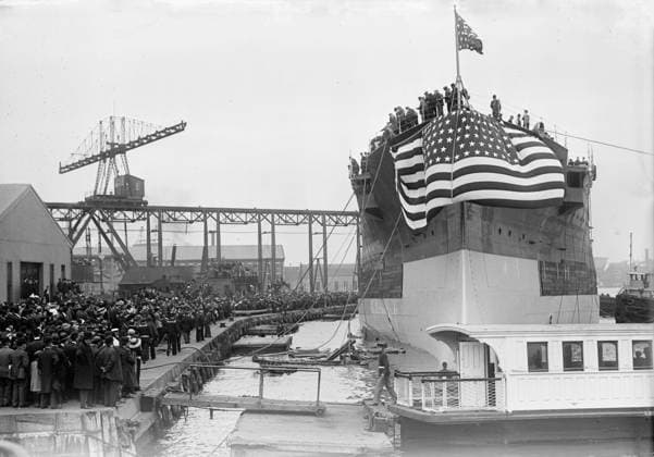 RECORD DATE NOT STATED Florida U.S.N., 1910. Shows the launch of the USS Florida battleship on May 12, 1910 at the Brooklyn Navy Yard. Copyright:xHeritagexArt HeritagexImagesxBainxNewsxServicex IMAGO, ! ACHTUNG: AUFNAHMEDATUM GESCHÄTZT!  Copyright:HeritagexArt HeritagexImagesxBainxNewsxServicex IMAGO