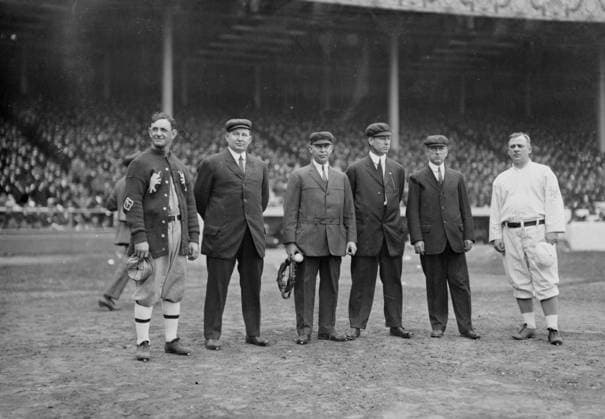 RECORD DATE NOT STATED Umpires, World Series, 13, 1913. Shows managers and umpires before Game One of the 1913 World Series on October 7 at the Polo Grounds in New York City. From left to right: Danny Murphy, Philadelphia Athletics team captain; Cy Rigler, left-field umpire; Bill Klem, home plate; John Joseph (Rip) Egan, infield; Tom Connolly, right field; and John McGraw, manager of the New York Giants. Copyright:xHeritagexArt HeritagexImagesxBainxNewsxServicex IMAGO, ! ACHTUNG: AUFNAHMEDATUM GESCHÄTZT!  Copyright:HeritagexArt HeritagexImagesxBainxNewsxServicex IMAGO