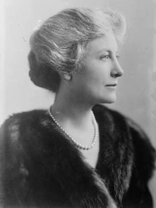 RECORD DATE NOT STATED Mrs. Aug. Belmont, between c1915 and 1916. Shows English actress Eleanor Robson Belmont (1879-1979). Copyright:xHeritagexArt HeritagexImagesxBainxNewsxServicex IMAGO, ! ACHTUNG: AUFNAHMEDATUM GESCHÄTZT!  Copyright:HeritagexArt HeritagexImagesxBainxNewsxServicex IMAGO