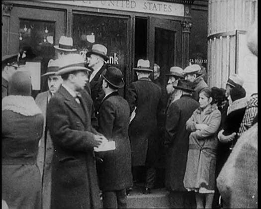 RECORD DATE NOT STATED Unemployed People Gathering on the Streets , 1929. The recession - sorry - depression, was touching bottom...the bread line, and plain doing nothing. But it wasn t only the jobless who suffered. In 1929, overnight the bottom fell out of Wall Street and millions held their breath as their savings melted away...It meant that in Wall Street there was no such thing as a dead cert any longer. It was a time of despair, and suicide, and panic . From Time to Remember - 1929 The Time Of The House At Bognor - Reel 3; a documentary about the world in 1929. Illness of King George V & economic depression. Copyright:xBritishxPathexLtd HeritagexImagesxBritishxPathexLtdx IMAGO, ! ACHTUNG: AUFNAHMEDATUM GESCHÄTZT!  Copyright:BritishxPathexLtd HeritagexImagesxBritishxPathexLtdx IMAGO