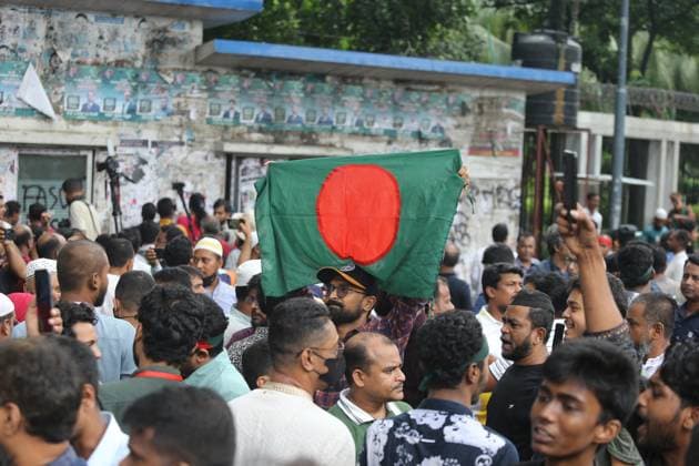 New Protests In Bangladesh Kill 2 - Dhaka Activists take part in a protest march as they demand justice for victims arrested and killed in the recent countrywide violence in Dhaka on August 2, 2024. Demonstrations in Bangladesh after August 2 prayers demanded justice for victims of nationwide unrest and police crackdown, after the release of protest leaders failed to quell public anger. Photo by Habibur Rahman ABACAPRESS.COM Dhaka Wari Bangladesh  Copyright: xHabiburxRahman ABACAx