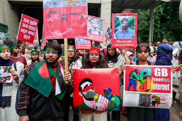 New Protests In Bangladesh Kill 2 - Dhaka Bangladeshi Students, teachers, parents, artist, representatives of civil society and leaders of various student organizations join a mass demonstration in Dhaka, Bangladesh, 02 August 2024. Thousands of people took part in a nationwide prayer and student procession to protest the massacre and mass arrests following recent protests by the Quota Reform Movement, which is demanding reforms to the government s job quota system. Authorities in Bangladesh have announced a gradual easing of a curfew imposed on July 20 after violence erupted in Dhaka and other regions following mass protests last week, allowing offices to open and some activities to take place, and partially restoring telecommunications  Copyright: xSuvraxKantixDas ABACAx