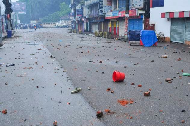 News Themen der Woche KW31 News Bilder des Tages August 3, 2024, Sylhet, Bangladesh: Sylhet, Bangladesh: Today, students and people are holding a protest program at Chauhatta Point in Sylhet city for nine point demands. There is tension in the city. Demonstrators clashed with the police for an hour while carrying out the protest program and several chases and chases took place. Sylhet Bangladesh - ZUMAr143 20240803_zap_r143_018 Copyright: xMdxRafayatxHaquexKhanx