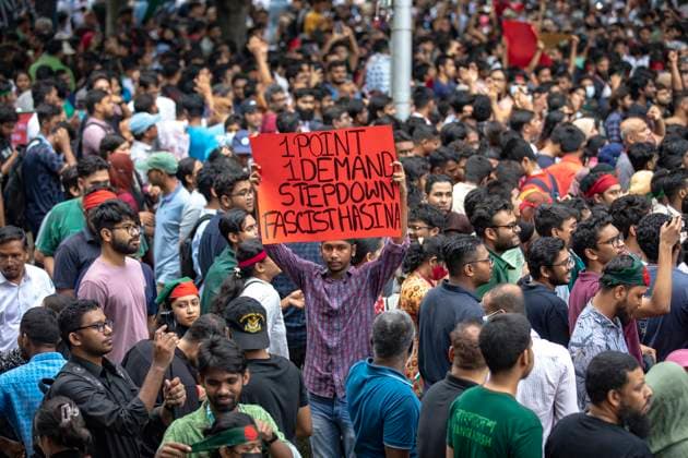 Students Renew Bangladesh Protests An anti-discrimination student is holding placards during a rally at Central Shaheed Minar in Dhaka, Bangladesh, on August 3, 2024, to demand justice for the victims killed in the recent countrywide violence during anti-quota protests. Dhaka Bangladesh  Copyright: xAhmedxSalahuddinx originalFilename: ahmed-quotapro240803_npvaK.jpg