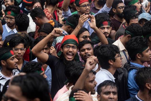 August 3, 2024, Dhaka, Bangladesh: Protesters chant slogans during a demonstration. Bangladeshi students, teachers, human rights activists, and cultural activists took part in a protest against Prime Minister Sheikh Hasina and her government to resign and at the same time, they also demanded the formation of a new national government Dhaka Bangladesh - ZUMAs197 20240803_aaa_s197_134 Copyright: xSazzadxHossainx