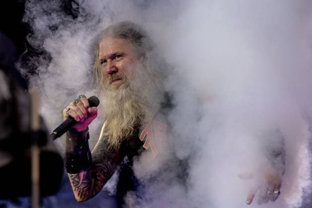 Bilder des Jahres 2024, Entertainment 08 August Wacken Open Air 2024 - letzter Tag, erst kam der Regen dann kamen die Headliner des Festivals. Sonne und gute Laune in Wacken am Samstag, dann ein starker Regenschauer, aber zum Ende des Festivals folgten bei gutem Wetter die letzten Bands. Amon Amarth gaben dem WOA 2024 einen bombastischen Abschluss. Wacken Schleswig Holstein Deutschland _JR57739 *** Wacken Open Air 2024 last day, first came the rain then came the headliners of the festival Sun and good mood in Wacken on Saturday, then a heavy rain shower, but at the end of the festival the last bands followed in good weather Amon Amarth gave the WOA 2024 a bombastic conclusion Wacken Schleswig Holstein Germany JR57739