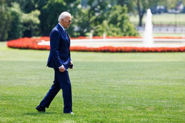 News Themen der Woche KW32 News Bilder des Tages Joe Biden White House Arrival President Joe Biden returns to the White House after spending the weekend in Delaware, on Monday, August 5, 2024 in Washington, District of Columbia Washington District of Columbia United States Copyright: xAaronxSchwartzx