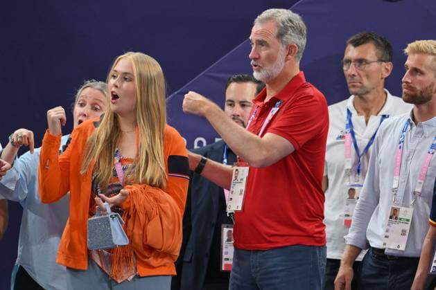 Paris 2024 - Royals Attend Basketball 3x3 Final - Pierre King Felipe VI of Spain and Princess Catharina-Amalia Beatrix of the Netherlands during Men s Gold Medal Game of the 3x3 Basketball between France and Netherlands on La Concorde 1 during the Paris 2024 Olympics Games on August 5, 2024 in Paris, France. Photo by Laurent Zabulon ABACAPRESS.COM Paris France  Copyright: xZabulonxLaurent ABACAx