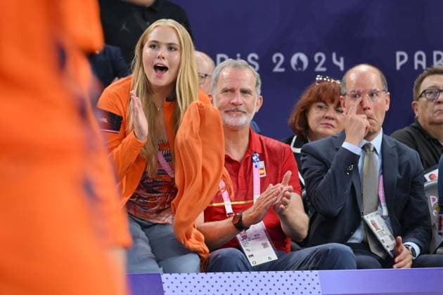 Paris 2024 - Royals Attend Basketball 3x3 Final - Pierre King Felipe VI of Spain and Princess Catharina-Amalia Beatrix of the Netherlands during Men s Gold Medal Game of the 3x3 Basketball between France and Netherlands on La Concorde 1 during the Paris 2024 Olympics Games on August 5, 2024 in Paris, France. Photo by Laurent Zabulon ABACAPRESS.COM Paris France  Copyright: xZabulonxLaurent ABACAx