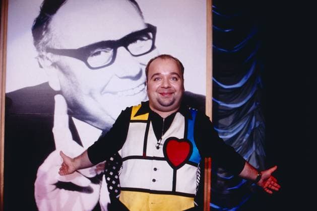 Fernsehgala zu Heinz Erhardts 85. Geburtstag Gala zum 85. Geburtstag des unvergessenen Komikers Heinz Erhardt, Gast: Dirk Bach, Deutschland 1994., Berlin Copyright: Kindermann Nur redaktionelle Nutzung. Editorial usage only. KIN_740302542 EDITORIAL USE ONLY