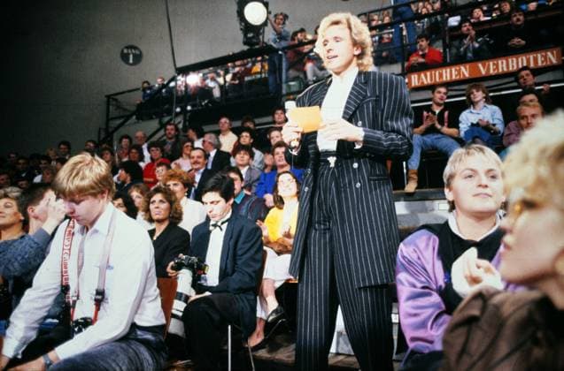 Wetten, dass - ZDF Fernsehshow, in Ludwigshafen, Deutschland, 1987, Moderator Thomas Gottschalk im Publikum Copyright: HartwigxValdmanis Nur redaktionelle Nutzung. Editorial usage only. VAL_7205003785