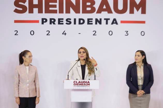 Claudia Sheinbaum, Mexico s Virtual President-elect, Meets With Governors Of The West Region Evelyn Salgado (at lectern), governor of the State of Guerrero, is accompanying Claudia Sheinbaum (pink tailored jacket), Mexico s virtual president-elect, who is accompanied by her cabinet during a press conference in Mexico City, Mexico, on August 7, 2024, on the occasion of a meeting with governors of the Western Region (Colima, Guanajuato, Guerrero, Michoacan, and Queretaro), at the Hotel Courtyard Mexico City Revolucion, as part of the meetings scheduled for this week with the country s governors. Mexico City Mexico City Mexico Copyright: xGerardoxVieyrax originalFilename: vieyra-notitle240807_np3Fi.jpg