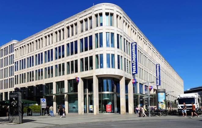 Peek & Cloppenburg Filiale in Hannover Innenstadt-Kröpcke - gesehen am 29.07.2024 *** Peek Cloppenburg store in Hanover city center Kröpcke seen on 29 07 2024