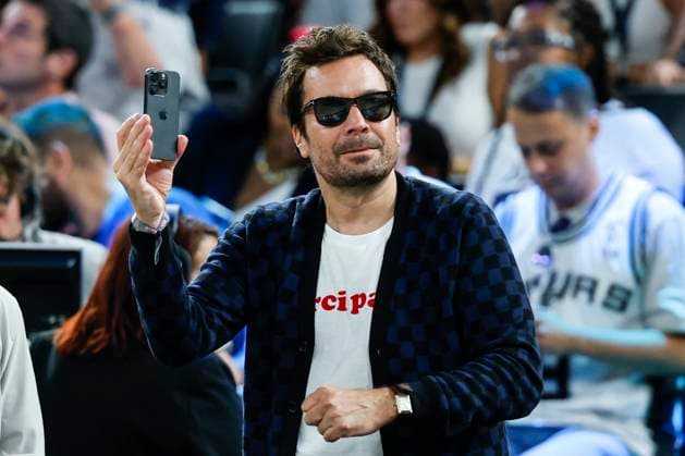 August 10, 2024, Paris, France: Comedian and host Jimmy Fallon attends during Men s Gold Medal Game of the Basketball between France and United States on Bercy Arena during the Paris 2024 Olympics Games. Paris FRANCE - ZUMAa181 20240810_zaa_a181_398 Copyright: xManuxReinox